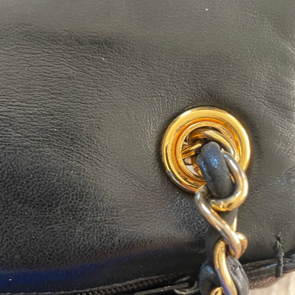 Chanel Vintage Lambskin Stitched CC Logo Small Crossbody Chain Flap Bag - Picture 9 of 17